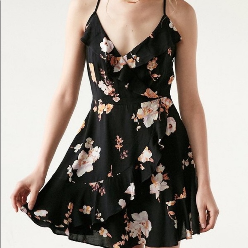 Kimchi Blue Sabina ruffle midi floral dress -sz 6